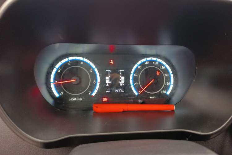 Used CHANGAN KAICHENG Ruixing M60 2023 1.5L GDI Comfort-Class Passenger Vehicle 6/7 Seats Instrument Cluster