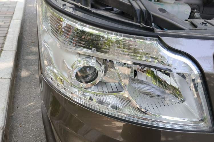 Used CHANGAN KAICHENG Ruixing M60 2023 1.5L GDI Base Version (Rear-Opening Door Edition) Right Front Headlight
