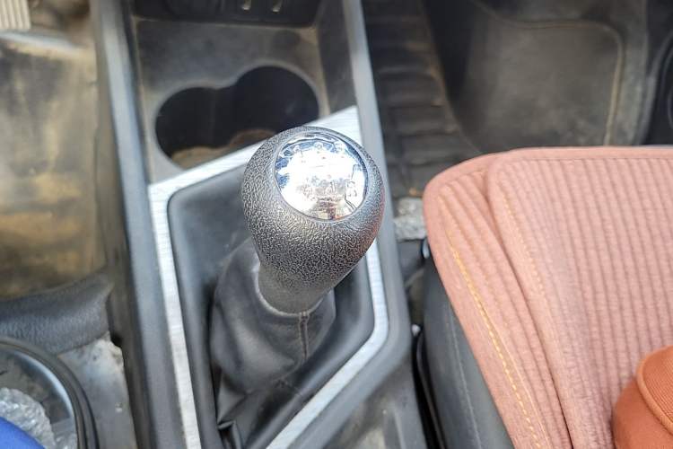 Used CHANGAN KAICHENG Ruixing M60 2023 1.5L GDI Base Model 2-Seat Van Gear Lever