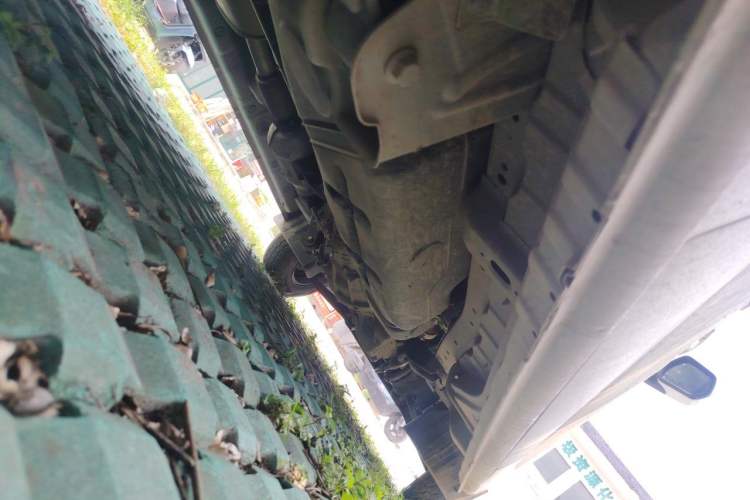 Used CHANGAN KAICHENG Ruixing M60 2023 1.5L GDI Comfort-Class Passenger Vehicle 6/7 Seats Chassis Rear Right