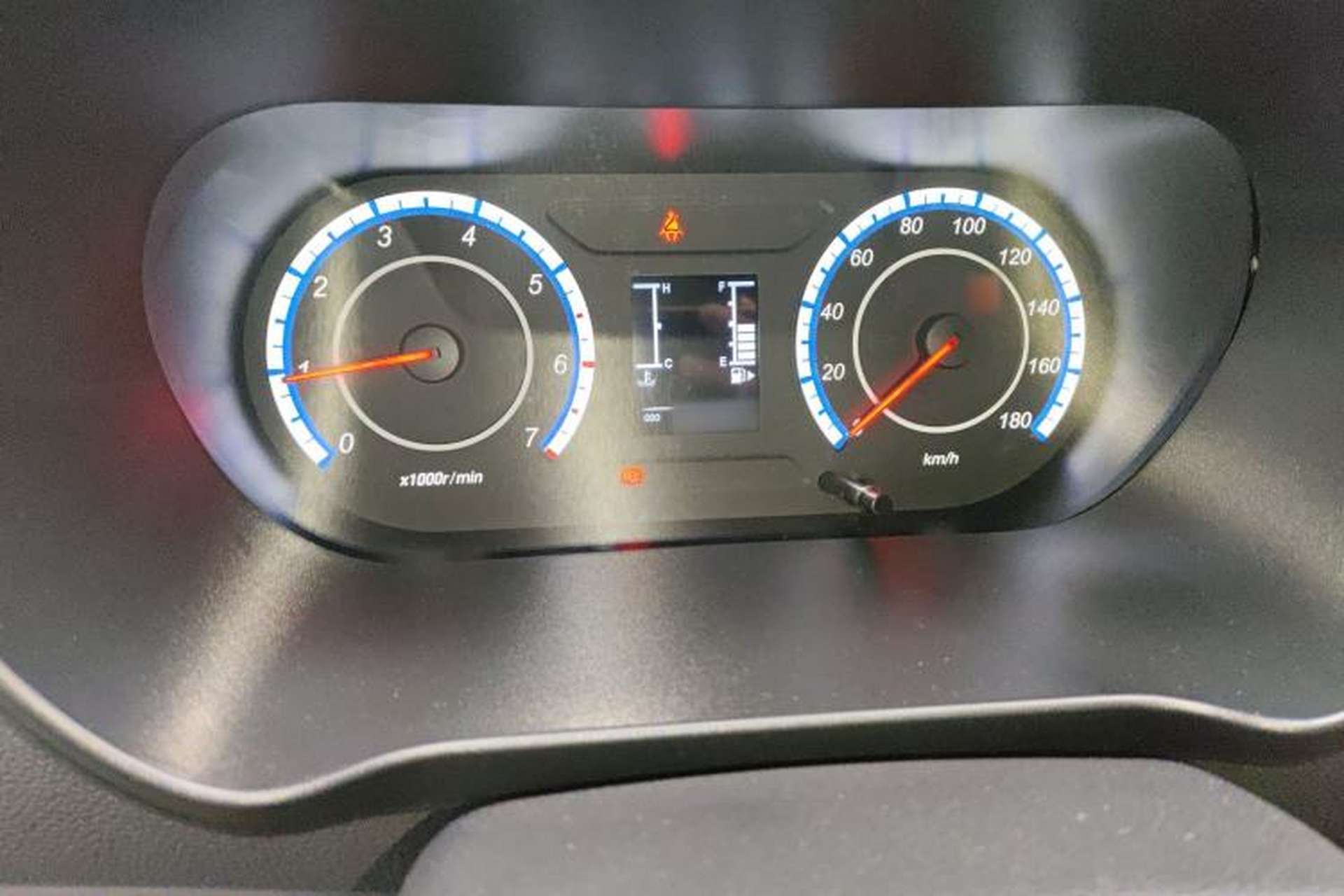 Used CHANGAN KAICHENG Ruixing M60 2023 1.5L GDI Comfort-Class Passenger Vehicle 6/7 Seats Instrument Cluster