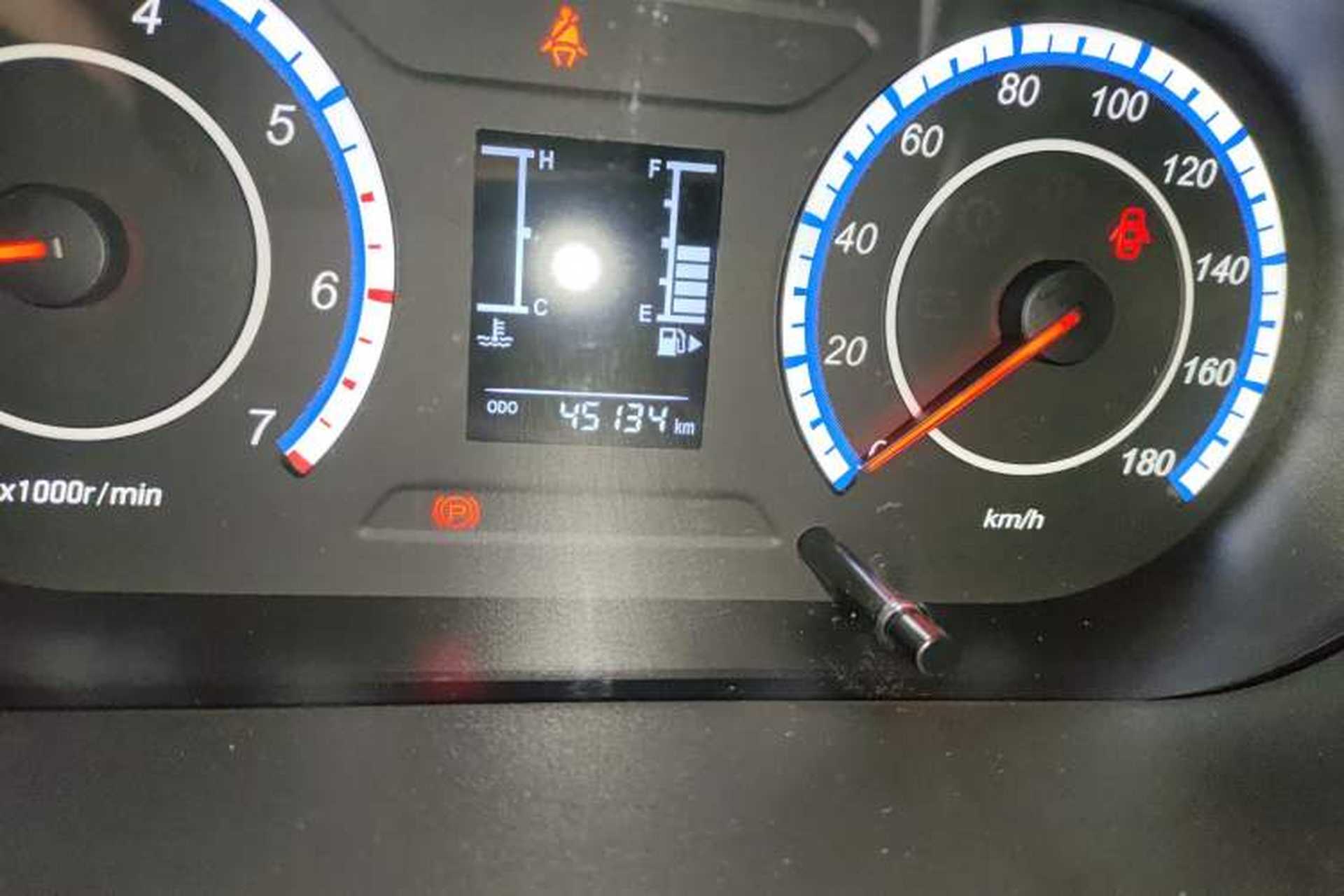 Used CHANGAN KAICHENG Ruixing M60 2023 1.5L GDI Comfort-Class Passenger Vehicle 6/7 Seats Odometer Close Up