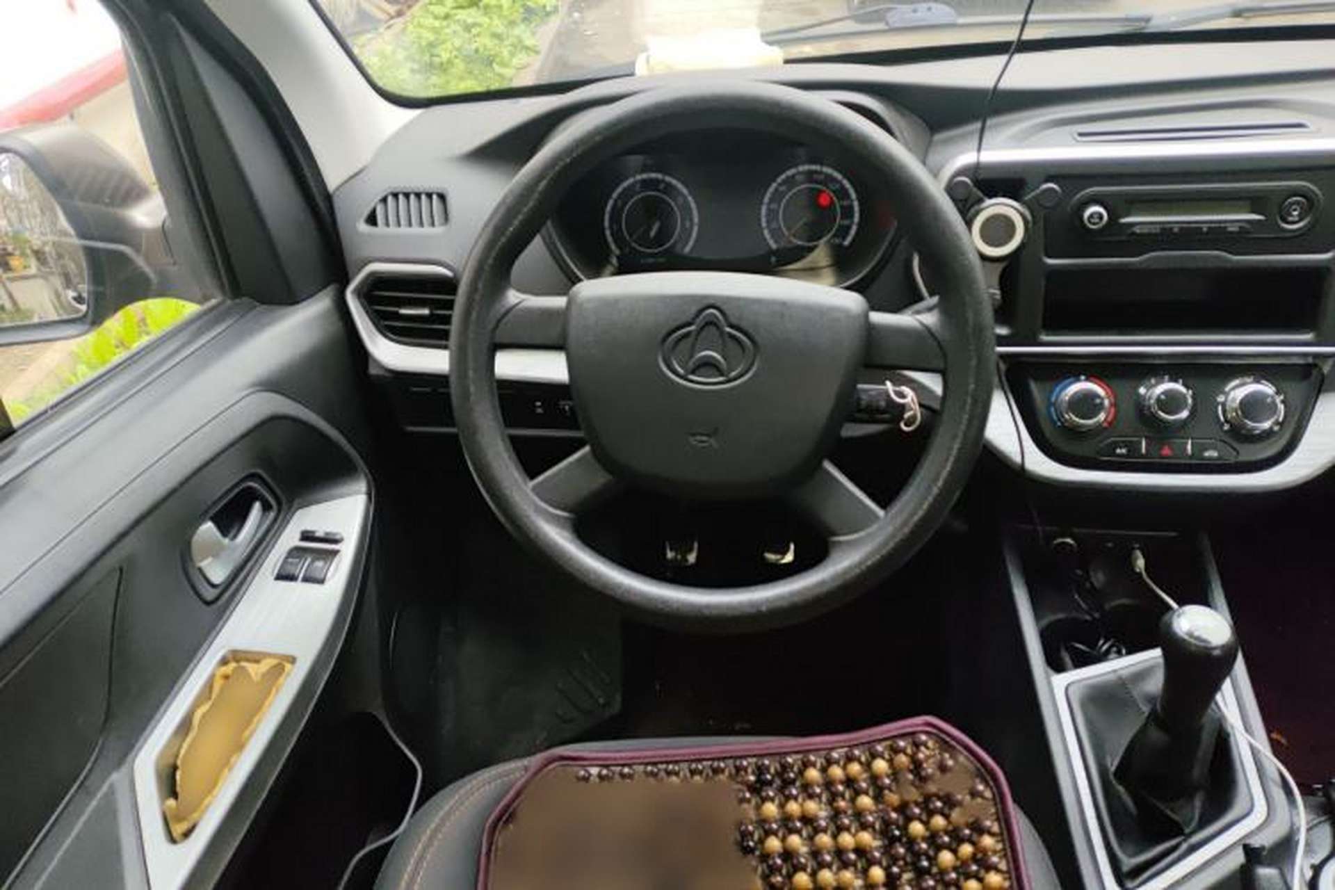 Used CHANGAN KAICHENG Ruixing M60 2023 1.5L GDI Comfort-Class Passenger Vehicle 6/7 Seats Steering Wheel