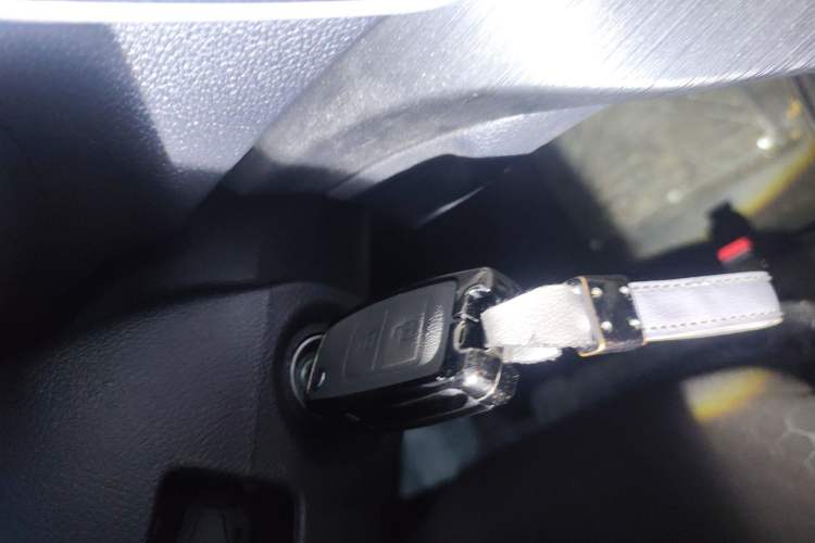 Used CHANGAN KAICHENG Ruixing M60 2023 1.5L GDI Comfort-Class Passenger Vehicle 6/7 Seats Vehicle Key