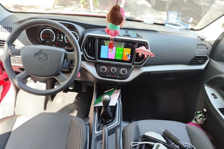 Used CHANGAN KAICHENG Ruixing M60 2023 1.5L GDI Comfort-Class Passenger Vehicle 6/7 Seats Interior 2