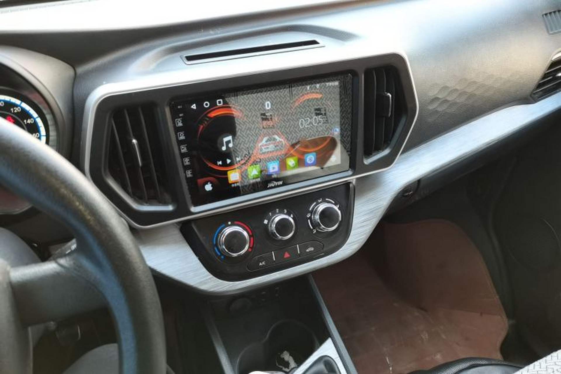 Used CHANGAN KAICHENG Ruixing M60 2023 1.5L GDI Basic Model Passenger Vehicle 6/7 Seats Audio And AC Panel