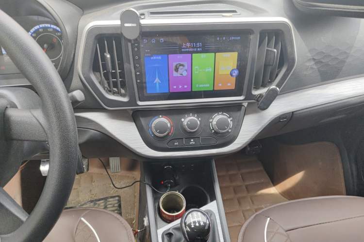 Used CHANGAN KAICHENG Ruixing M60 2023 1.6L CNG Comfort Van 2 Seats Audio And AC Panel