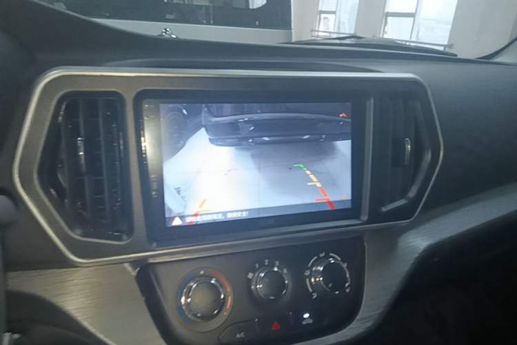 Used CHANGAN KAICHENG Ruixing M60 2023 1.5L GDI Comfort Van 2-Seater Audio And AC Panel