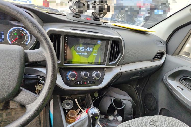 Used CHANGAN KAICHENG Ruixing M60 2023 1.6L CNG Comfort-Grade 6-Seater Passenger Vehicle Audio And AC Panel