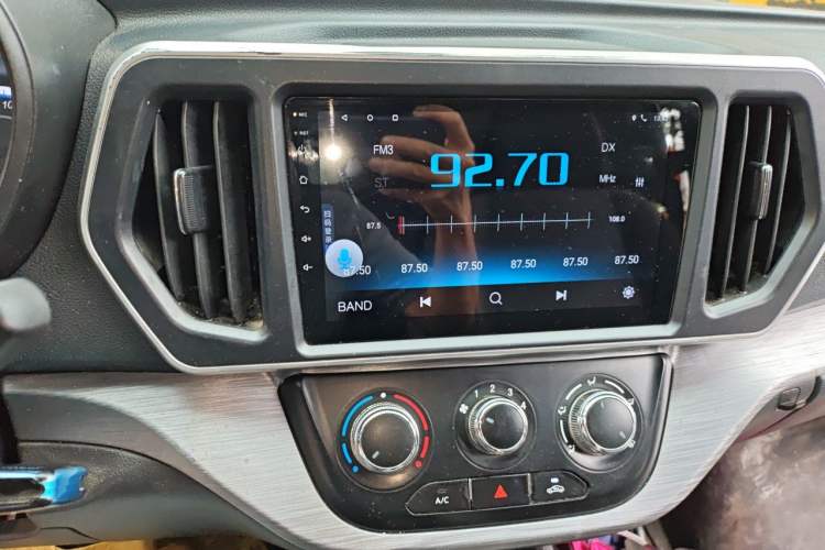 Used CHANGAN KAICHENG Ruixing M60 2023 1.6L CNG Comfort Van 2 Seats Audio And AC Panel