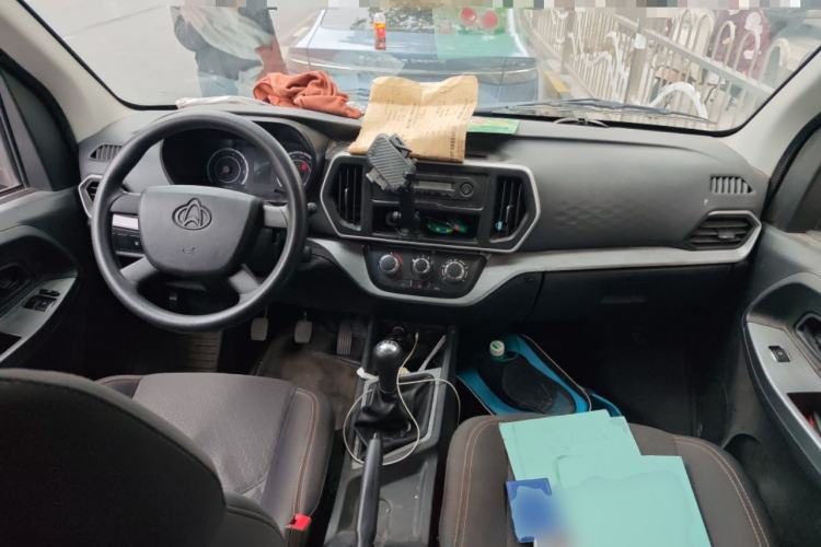 Used CHANGAN KAICHENG Ruixing M60 2023 1.5L GDI Basic Model Passenger Vehicle 6/7 Seats Center Console