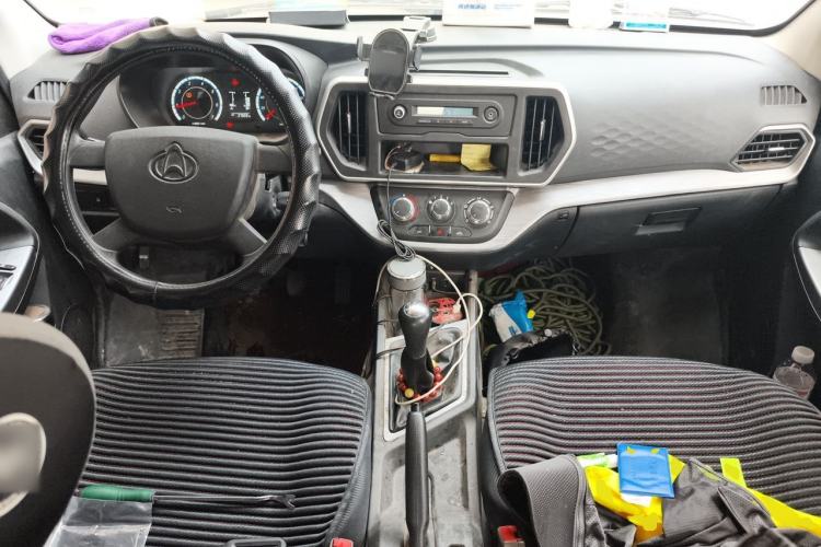 Used CHANGAN KAICHENG Ruixing M60 2023 1.5L GDI Comfort-Class Passenger Vehicle 6/7 Seats Center Console