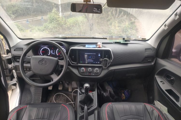 Used CHANGAN KAICHENG Ruixing M60 2023 1.6L CNG Comfort-Grade 6-Seater Passenger Vehicle Center Console