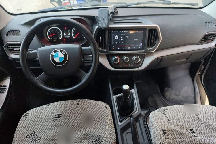 Used CHANGAN KAICHENG Ruixing M60 2023 1.5L GDI Comfort-Class Passenger Vehicle 6/7 Seats Center Console