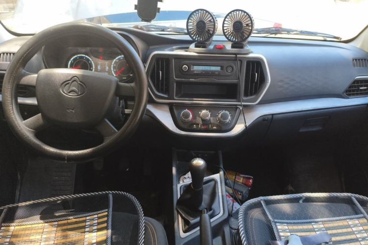 Used CHANGAN KAICHENG Ruixing M60 2023 1.5L GDI Comfort-Class Passenger Vehicle 6/7 Seats Center Console