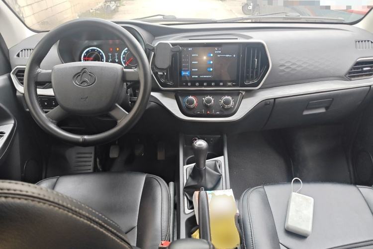 Used CHANGAN KAICHENG Ruixing M60 2023 1.5L GDI Elite-Class Passenger Vehicle 6/7 Seats Center Console