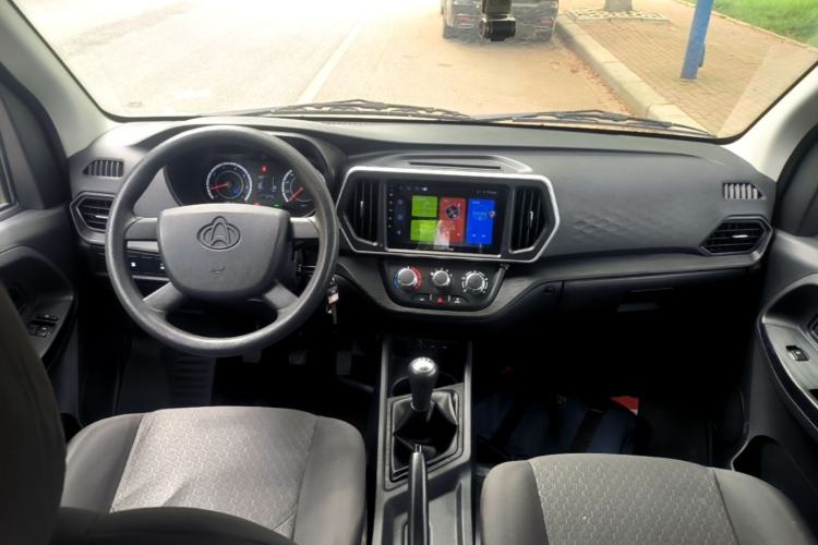 Used CHANGAN KAICHENG Ruixing M60 2023 1.5L GDI Comfort-Class Passenger Vehicle 6/7 Seats Center Console