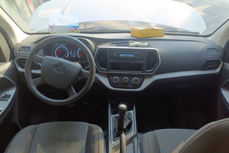 Used CHANGAN KAICHENG Ruixing M60 2023 1.5L GDI Comfort-Class Passenger Vehicle 6/7 Seats Center Console