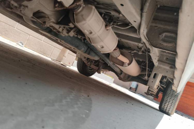 Used CHANGAN KAICHENG Ruixing M60 2023 1.5L GDI Elite-Class Passenger Vehicle 6/7 Seats Chassis Front Left