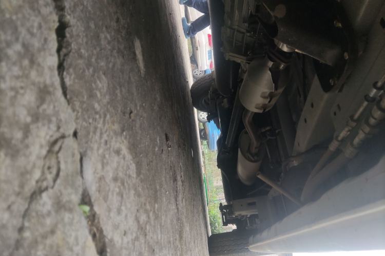 Used CHANGAN KAICHENG Ruixing M60 2023 1.6L CNG Comfort-Grade 6-Seater Passenger Vehicle Chassis Front Left