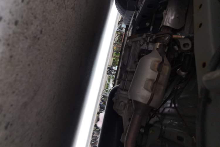 Used CHANGAN KAICHENG Ruixing M60 2023 1.6L CNG Comfort-Grade 6-Seater Passenger Vehicle Chassis Front Left