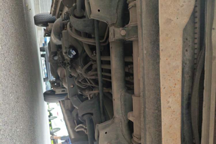 Used CHANGAN KAICHENG Ruixing M60 2023 1.6L CNG Comfort-Grade 6-Seater Passenger Vehicle Chassis Front