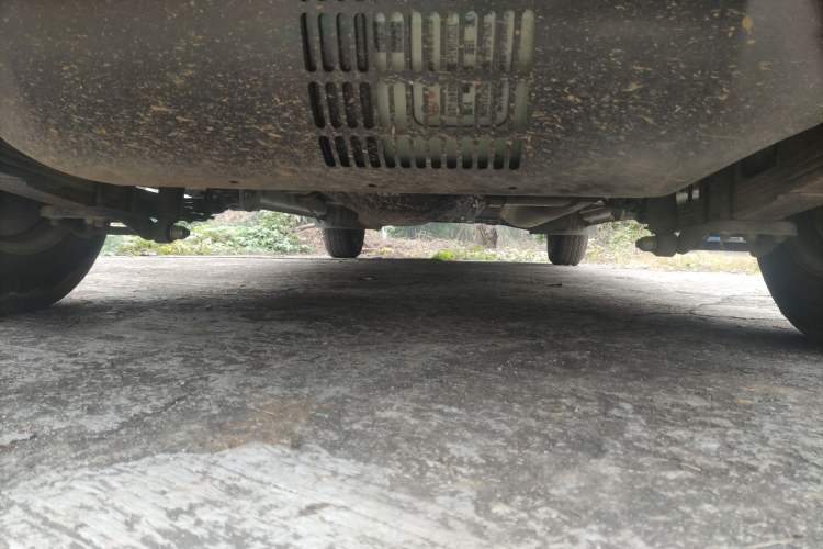 Used CHANGAN KAICHENG Ruixing M60 2023 1.6L CNG Comfort-Grade 6-Seater Passenger Vehicle Chassis Rear