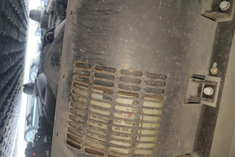 Used CHANGAN KAICHENG Ruixing M60 2023 1.6L CNG Comfort-Grade 6-Seater Passenger Vehicle Chassis Rear