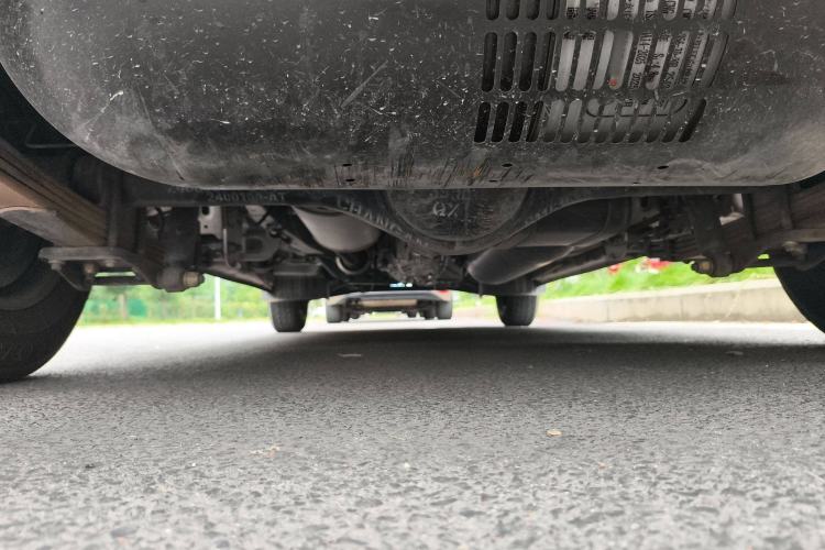 Used CHANGAN KAICHENG Ruixing M60 2023 1.6L CNG Comfort-Grade 6-Seater Passenger Vehicle Chassis Rear