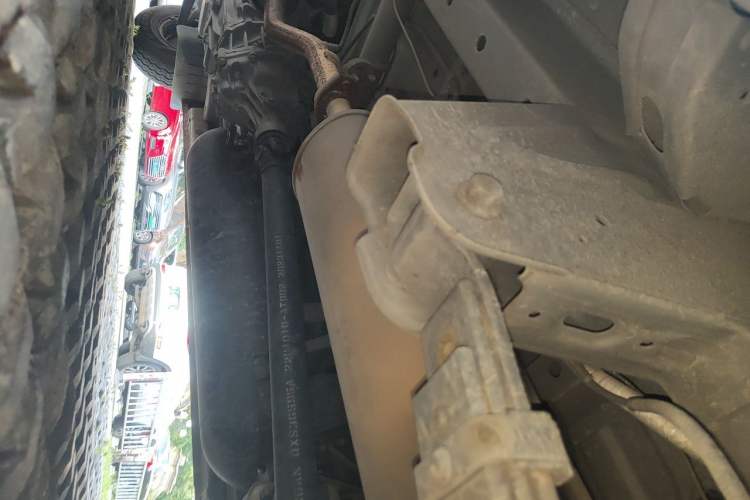 Used CHANGAN KAICHENG Ruixing M60 2023 1.6L CNG Comfort-Grade 6-Seater Passenger Vehicle Chassis Rear Left