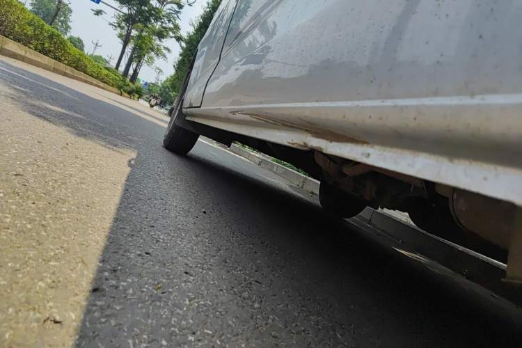 Used CHANGAN KAICHENG Ruixing M60 2023 1.6L CNG Comfort-Grade 6-Seater Passenger Vehicle Chassis Rear Left