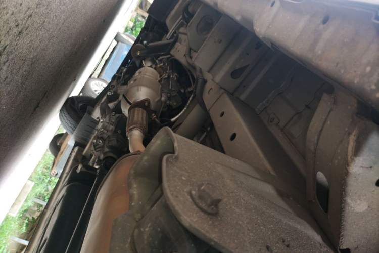 Used CHANGAN KAICHENG Ruixing M60 2023 1.5L GDI Comfort-Class Passenger Vehicle 6/7 Seats Chassis Rear Left