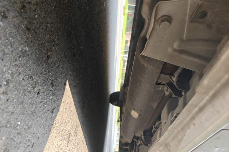 Used CHANGAN KAICHENG Ruixing M60 2023 1.6L CNG Comfort-Grade 6-Seater Passenger Vehicle Chassis Rear Right