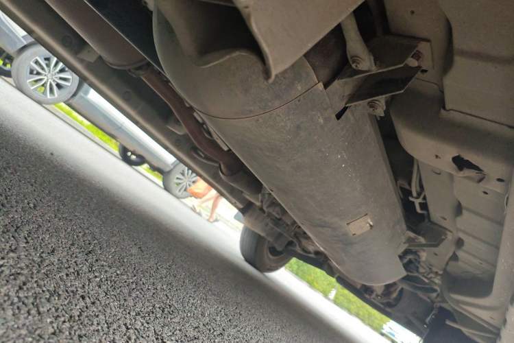 Used CHANGAN KAICHENG Ruixing M60 2023 1.6L CNG Comfort-Grade 6-Seater Passenger Vehicle Chassis Rear Right