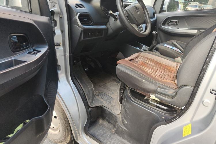 Used CHANGAN KAICHENG Ruixing M60 2023 1.6L CNG Comfort-Grade 6-Seater Passenger Vehicle Driver Seat
