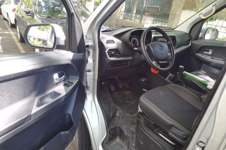 Used CHANGAN KAICHENG Ruixing M60 2023 1.5L GDI Elite-Class Passenger Vehicle 6/7 Seats Driver Seat