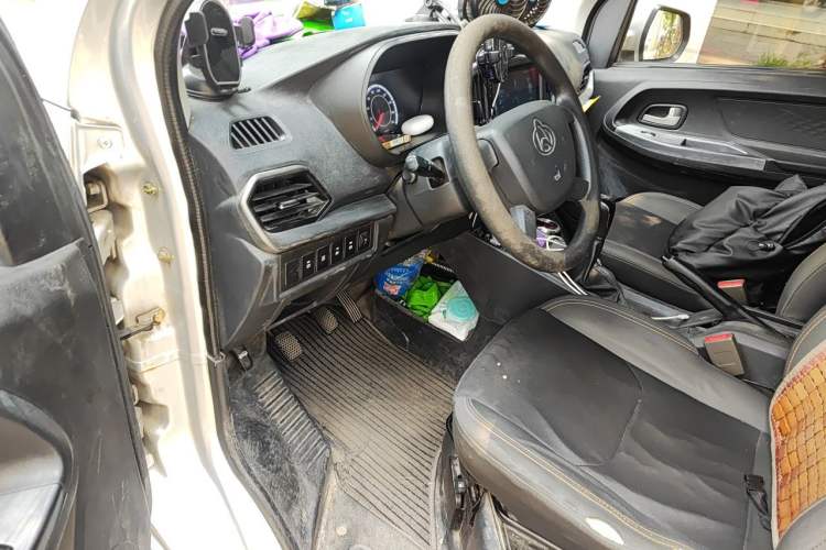 Used CHANGAN KAICHENG Ruixing M60 2023 1.6L CNG Comfort-Grade 6-Seater Passenger Vehicle Driver Seat