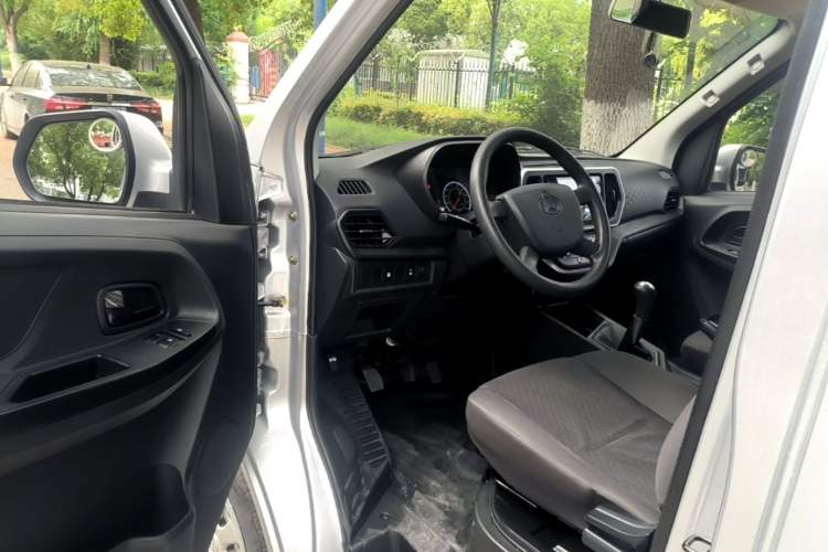 Used CHANGAN KAICHENG Ruixing M60 2023 1.5L GDI Comfort-Class Passenger Vehicle 6/7 Seats Driver Seat