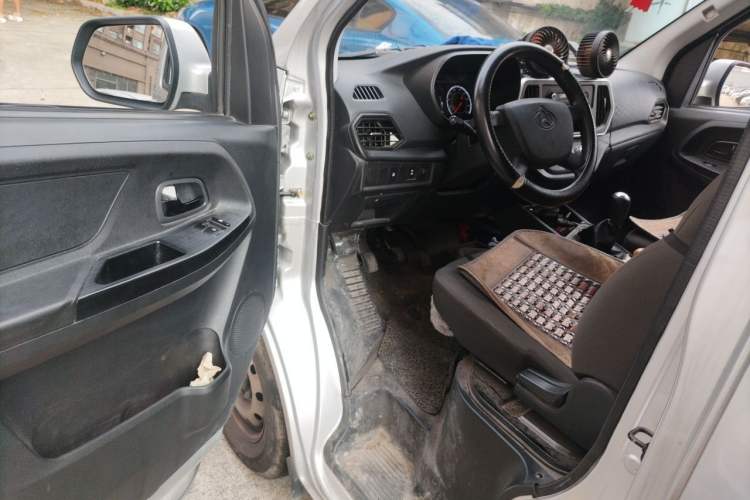Used CHANGAN KAICHENG Ruixing M60 2023 1.5L GDI Comfort-Class Passenger Vehicle 6/7 Seats Driver Seat