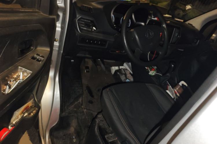 Used CHANGAN KAICHENG Ruixing M60 2023 1.6L CNG Comfort-Grade 6-Seater Passenger Vehicle Driver Seat