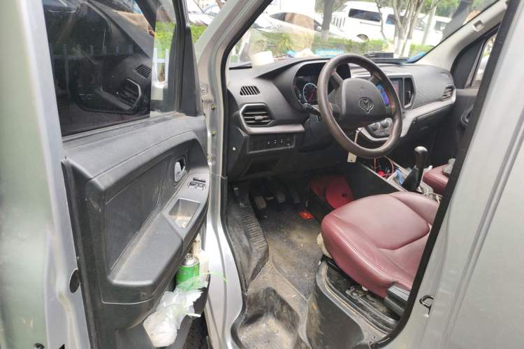 Used CHANGAN KAICHENG Ruixing M60 2023 1.5L GDI Comfort-Class Passenger Vehicle 6/7 Seats Driver Seat