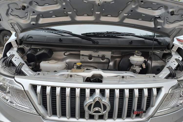 Used CHANGAN KAICHENG Ruixing M60 2023 1.5L GDI Elite-Class Passenger Vehicle 6/7 Seats Engine Bay