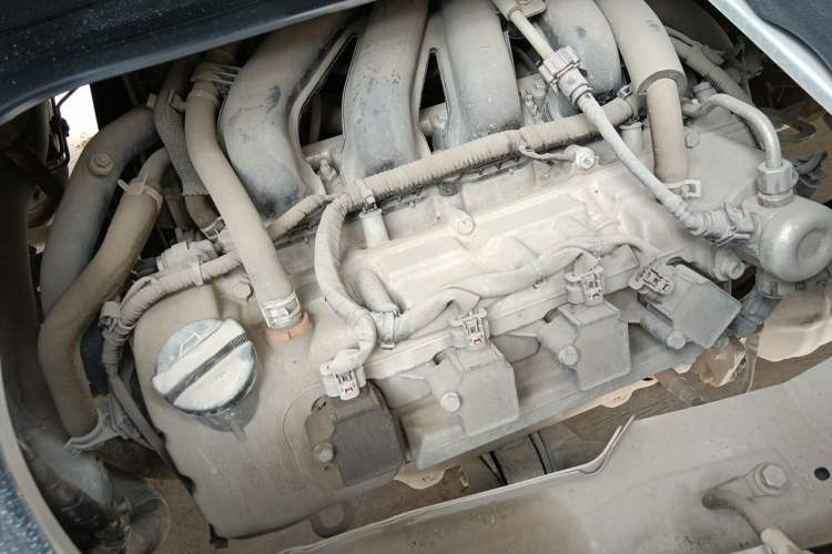 Used CHANGAN KAICHENG Ruixing M60 2023 1.5L GDI Elite-Class Passenger Vehicle 6/7 Seats Engine Bay