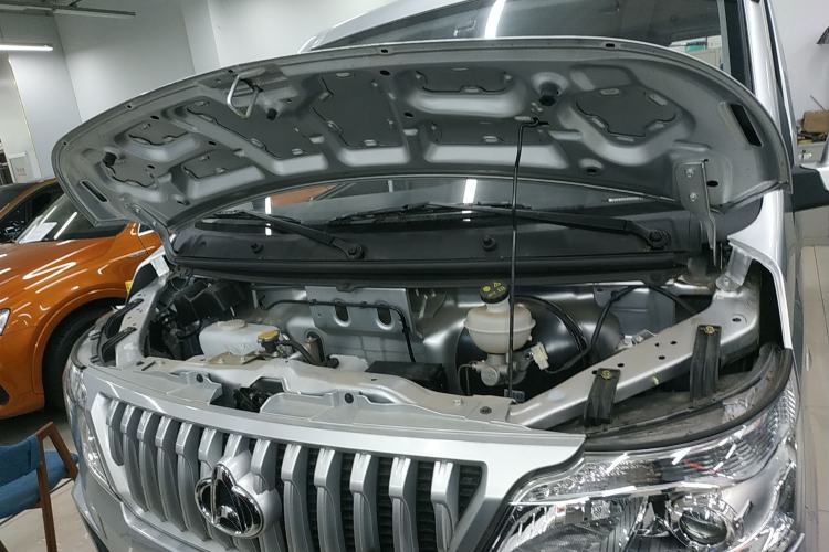 Used CHANGAN KAICHENG Ruixing M60 2023 1.5L GDI Comfort-Class Passenger Vehicle 6/7 Seats Engine Bay