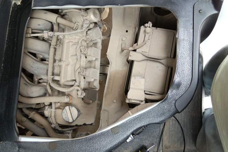 Used CHANGAN KAICHENG Ruixing M60 2023 1.5L GDI Elite-Class Passenger Vehicle 6/7 Seats Engine Bay Left