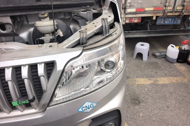 Used CHANGAN KAICHENG Ruixing M60 2023 1.6L CNG Comfort-Grade 6-Seater Passenger Vehicle Engine Bay Left