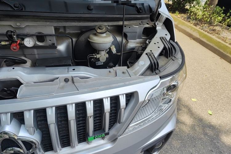 Used CHANGAN KAICHENG Ruixing M60 2023 1.6L CNG Comfort-Grade 6-Seater Passenger Vehicle Engine Bay Left