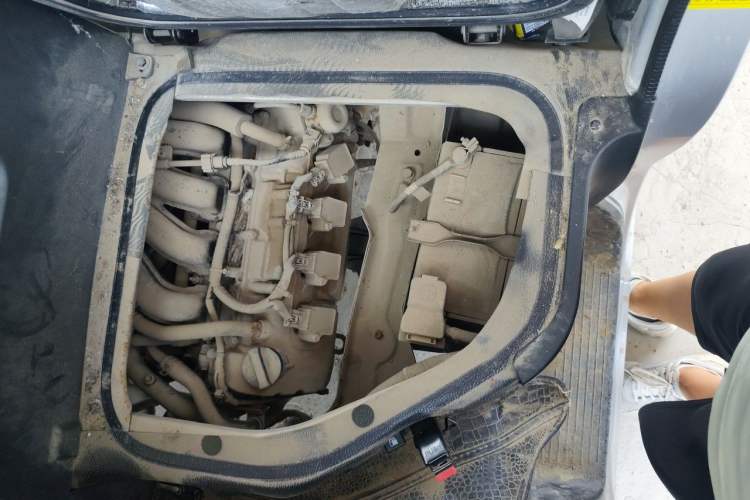 Used CHANGAN KAICHENG Ruixing M60 2023 1.5L GDI Comfort-Class Passenger Vehicle 6/7 Seats Engine Bay Left