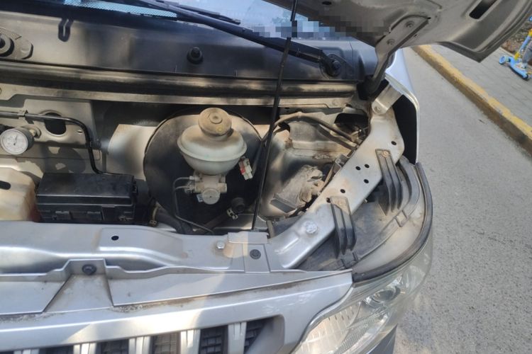 Used CHANGAN KAICHENG Ruixing M60 2023 1.6L CNG Comfort-Grade 6-Seater Passenger Vehicle Engine Bay Left