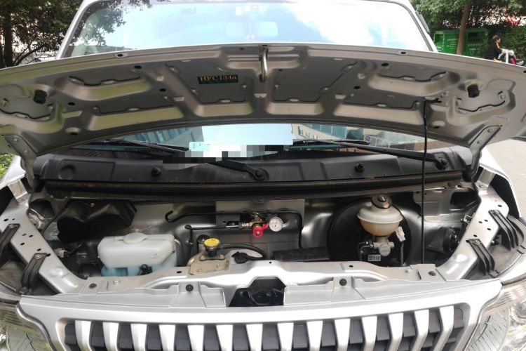 Used CHANGAN KAICHENG Ruixing M60 2023 1.6L CNG Comfort-Grade 6-Seater Passenger Vehicle Engine Bay